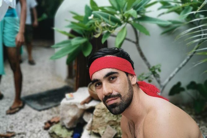 Traditional and ancestral Temazcal experience - After the ceremony: garden shower, fruits, guacamole, and real hydration