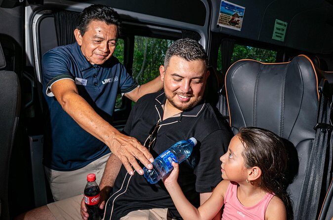 Transporte Privado del aeropuerto de Cancún a Cancún o Riviera - Practical tips to get the smoothest ride