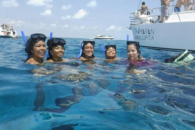 Trimaran La Lupita,Sail Away to Isla Mujeres from Cancun - Buffet Lunch and Open Bar: Good Value, Just Don’t Overpromise