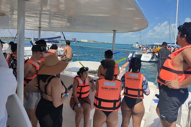 Trip to Isla Mujeres - Catamaran Unlimited Adventure from Playa del Carmen - Center of Isla Mujeres Shopping (and Staying On Schedule)