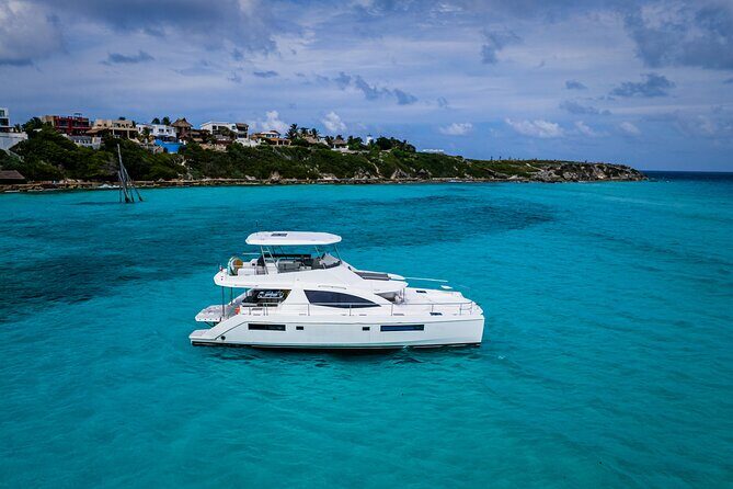 Tulum All Inclusive DJ Party – 51' Leopard PowerCat 4h - Who this yacht DJ party is best for