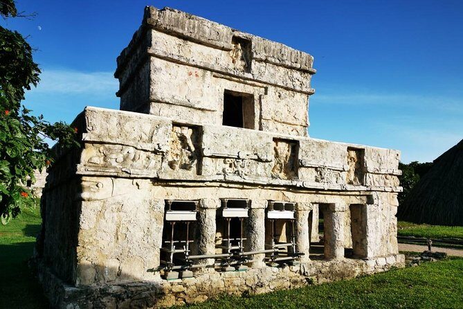 Tulum & Cenotes Private Tour - Entering the Tulum ruins: how a good guide changes the experience