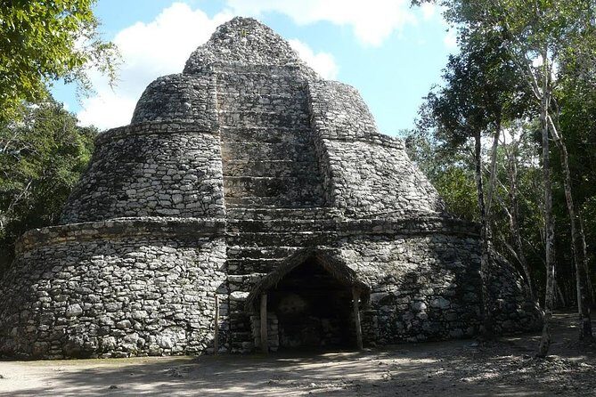 Tulum Coba Akumal Snorkel tour Premium Service Small Group - Tulum archaeological zone with a private guide: where the explanations matter