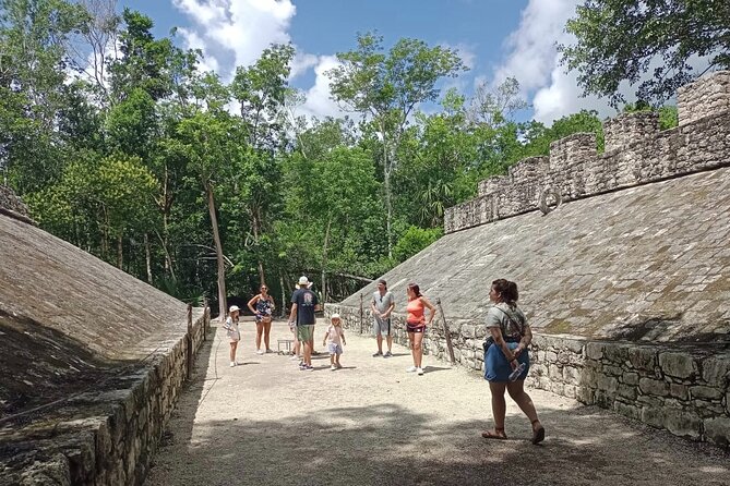 TULUM/COBA in small group - Stop 1: Tulum Archaeological Site by the Sea