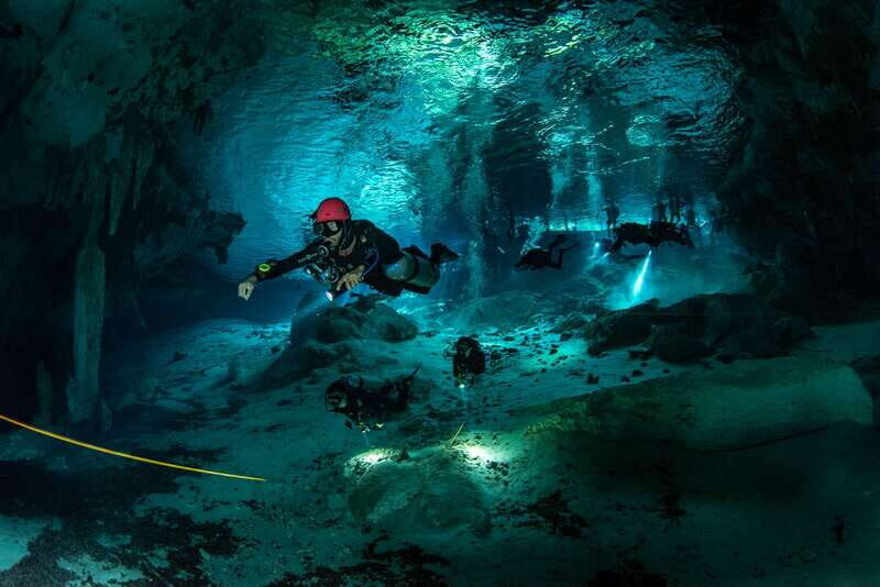 Tulum : Dos Ojos cenote 2 scuba dives (certified divers) - Your 5.5-hour plan: two 40-minute sessions in one system