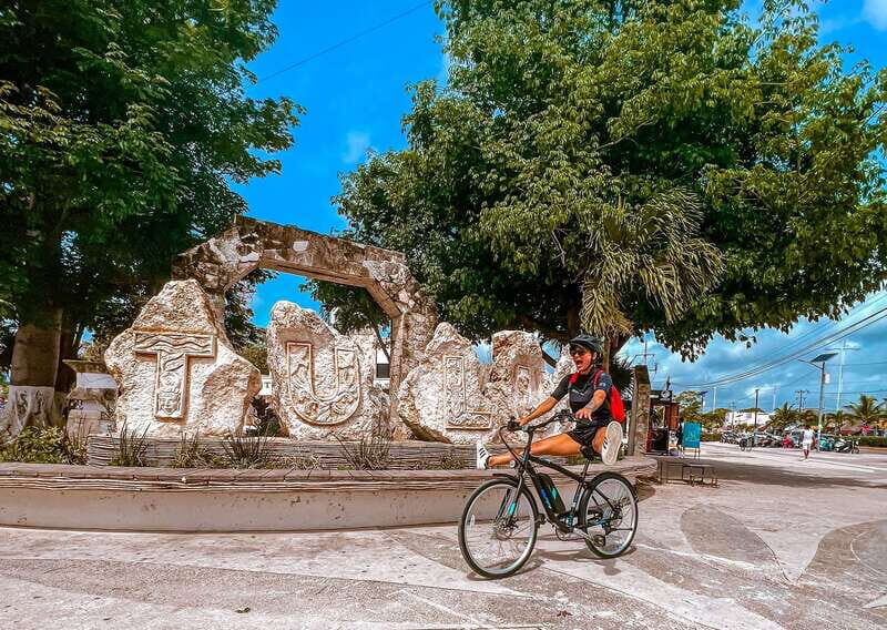 Tulum: Guided Bike Tour of Tulum Ruins, Tacos & Cenote - A half-day that links ruins, tacos, bees, and a real cenote swim