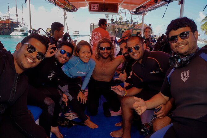 Two Reefs For Certified Divers in Cancun - Depth, experience level, and who this tour fits best