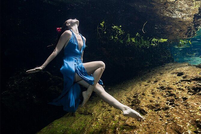 Underwater Photo Shoot Experience in Cenote - The first scene: Cenote Cristalino and a gentle start