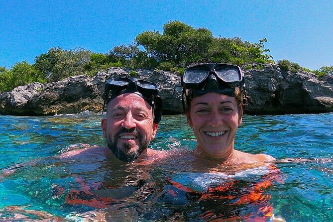 Unforgettable Catamaran Journey: Cancun to Isla Mujeres! - Crew and group size: the experience tends to feel personal