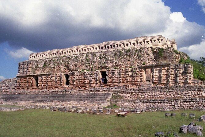 Uxmal and Kabah Ruins Tour with Chocolate History - Morning logistics: pickup, the 8:00 am start, and how to avoid stress