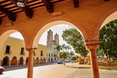 Visit Chichén Itzá and discover a real Cenote and Valladolid. Transport included - Chichén Itzá UNESCO time: guided facts, entry included, and a few smart tips