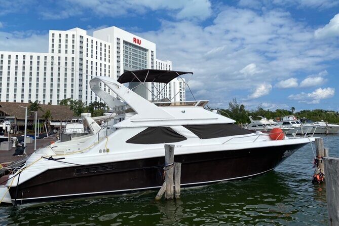 Yacht 48ft Rental in Cancun for up to 15 people - What’s included, what’s extra, and how the math works