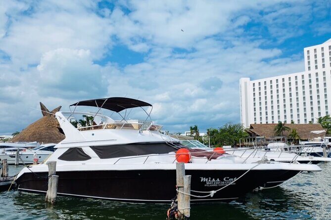 Yacht 48ft Rental in Cancun for up to 15 people - Who should book this Cancun yacht charter (and who should think twice)
