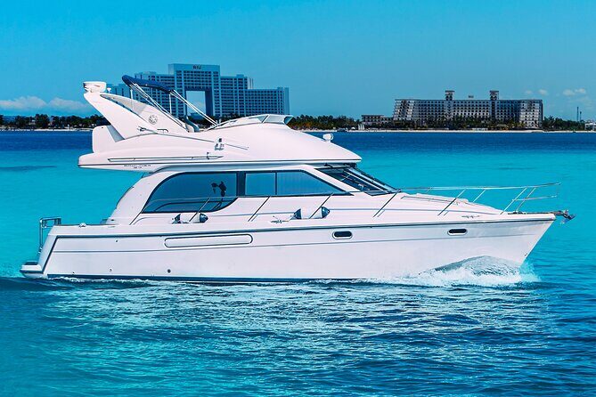Yacht Meridian 40FT Best Private Rental in Cancun - Meeting in Zona Hotelera and Handling the Dock Fee in Cash