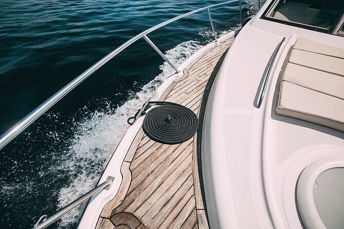 Yacht Meridian 40FT Best Private Rental in Cancun - Price and Value for a Group Up to 15