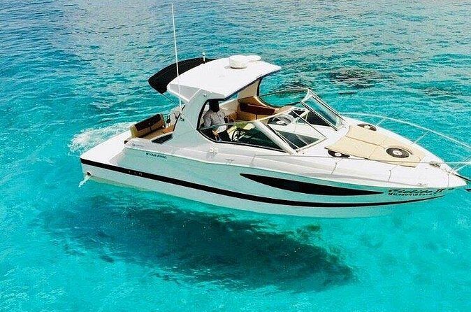 Yacht with visit to heaven cie service snorkell included - The Onboard Food and Open Bar: More Than Just Snacks